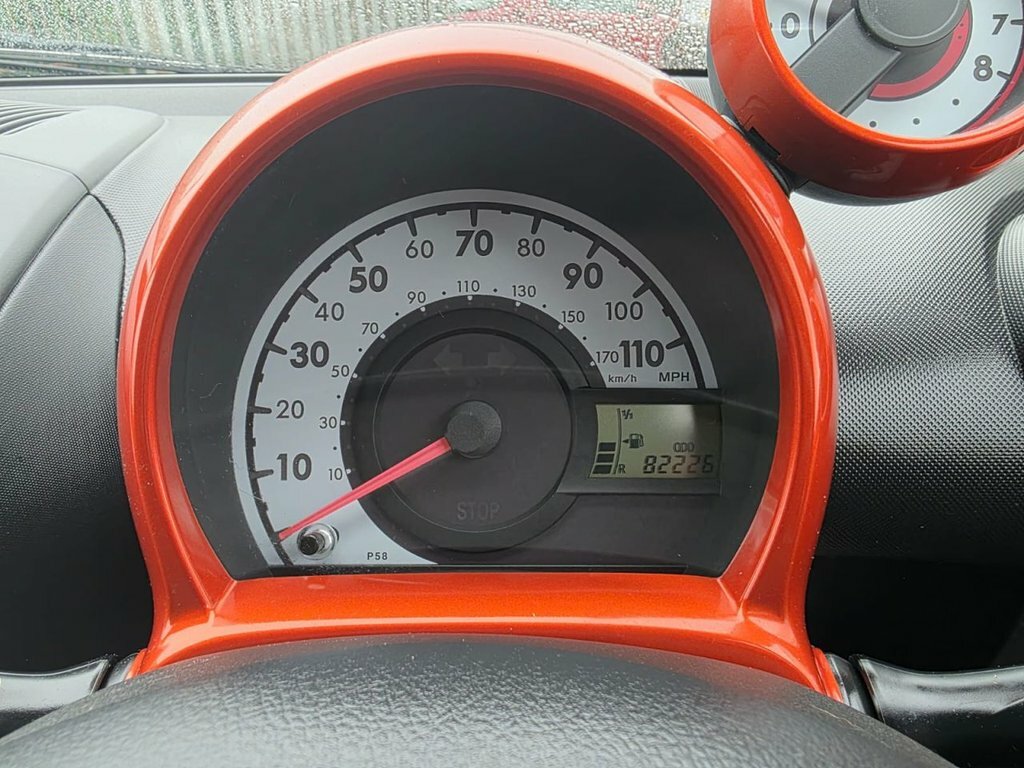Toyota Aygo Hatchback White #29