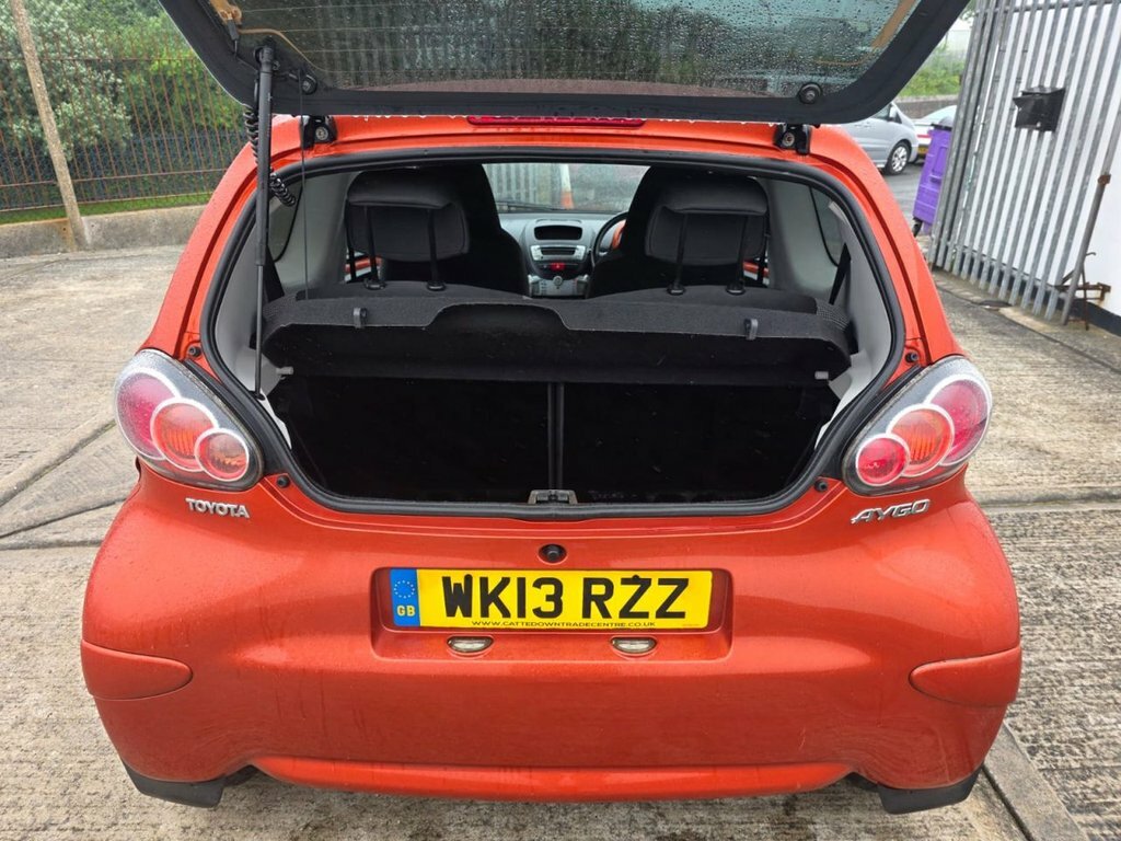 Toyota Aygo 1L Fire Orange #5