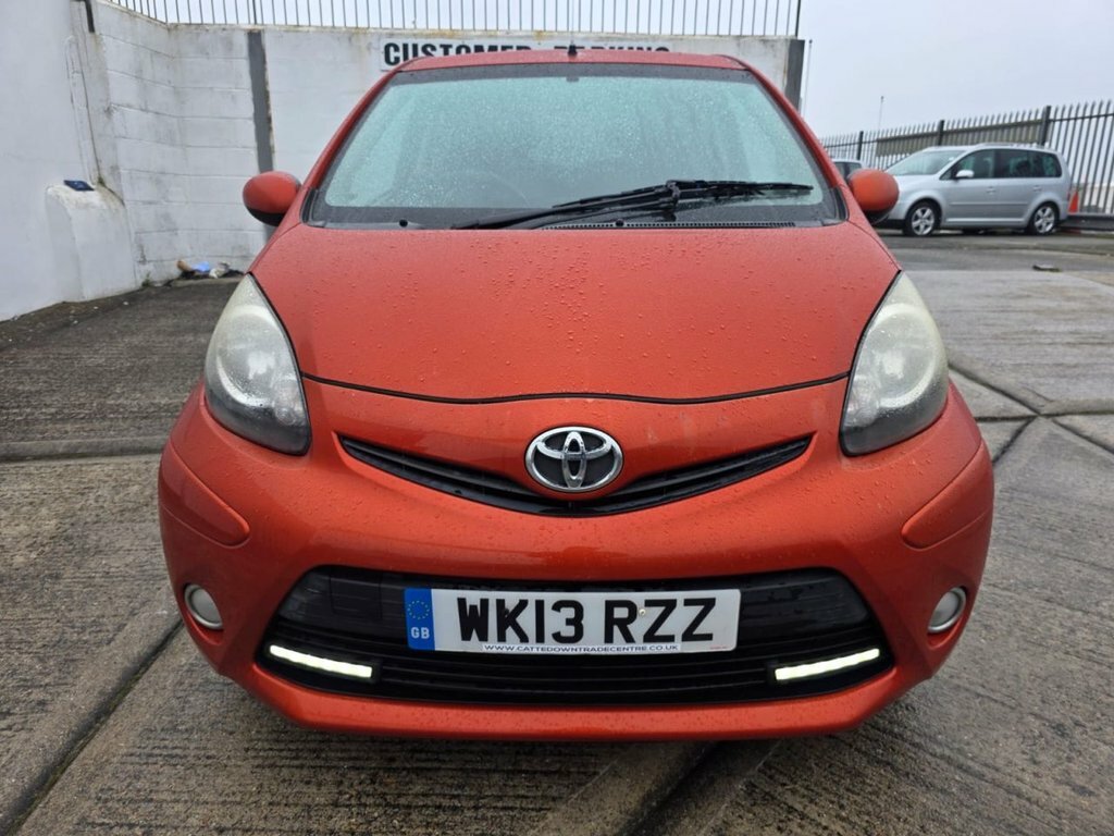 Toyota Aygo Hatchback White #10