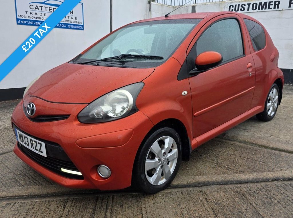 Toyota Aygo 1L Fire Orange