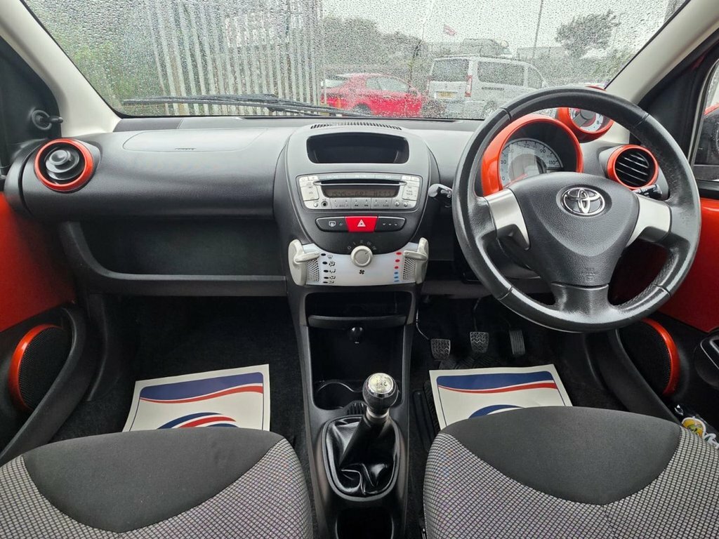 Toyota Aygo Hatchback White #16