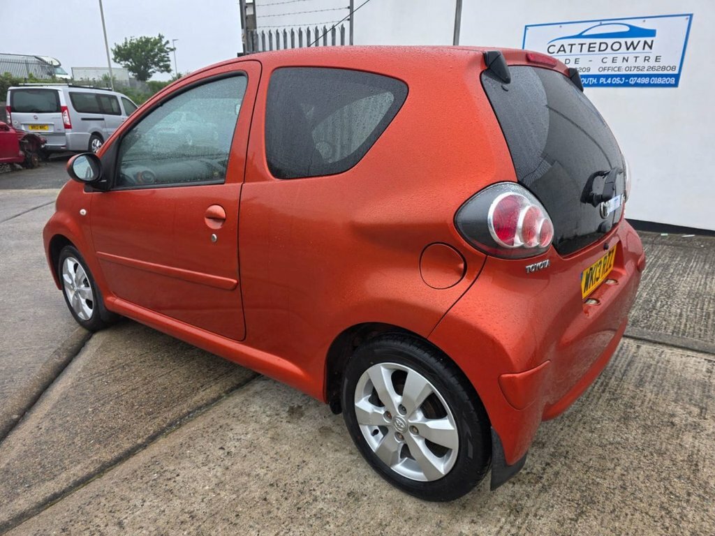 Toyota Aygo 1L Fire Orange #3