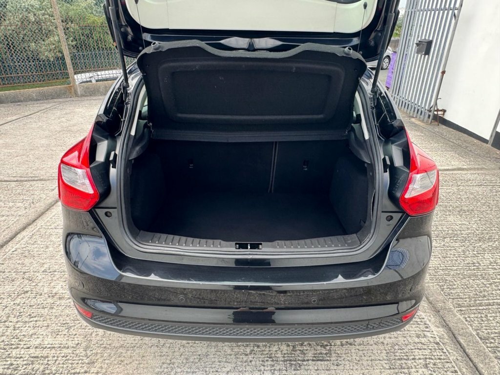 Ford Focus 1.6L Zetec Black #5