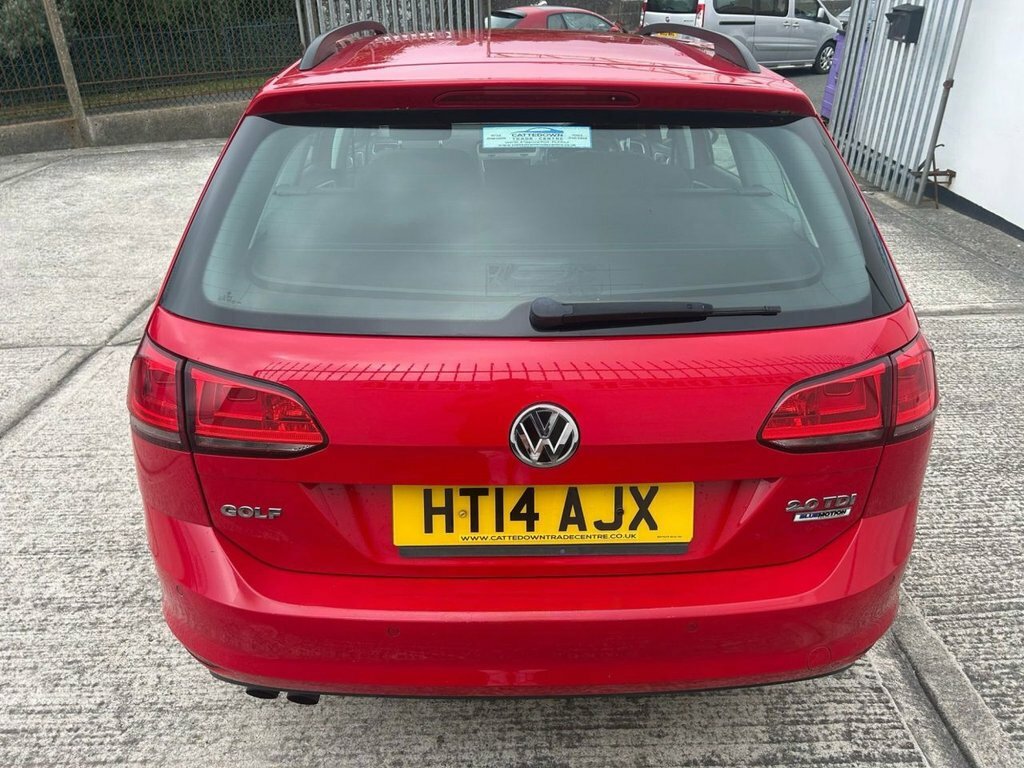 Volkswagen Golf 2L Se Red #4