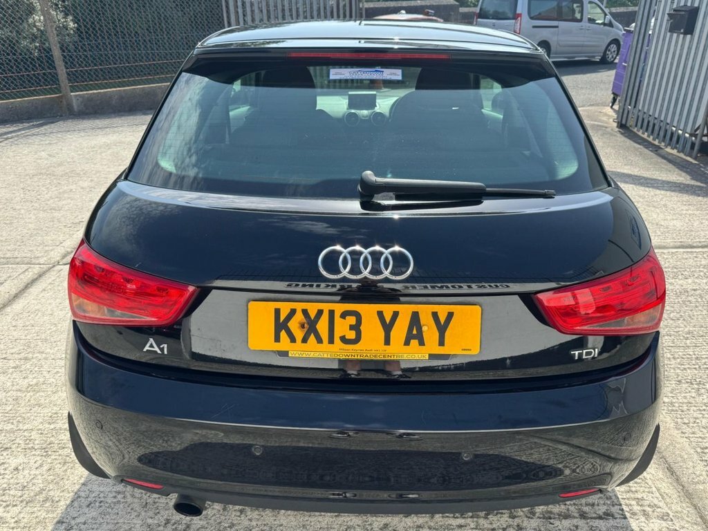 Audi A1 1.6L Sport Black #4