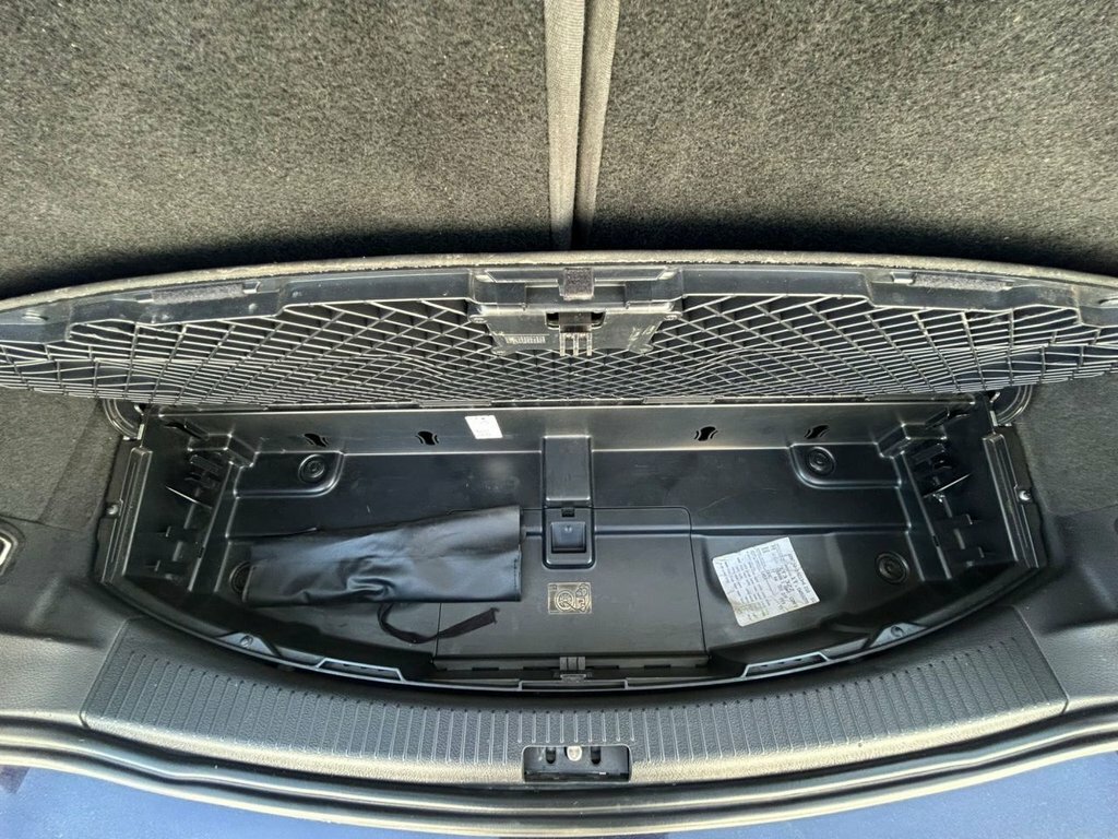 Volkswagen Touran 1.6L Se Blue #6