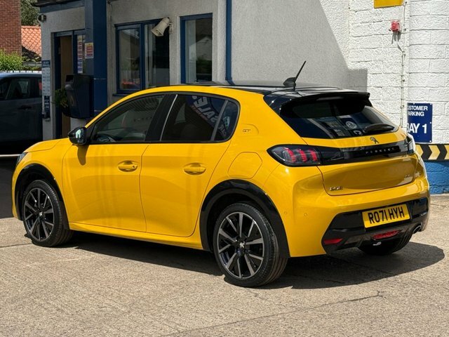 Peugeot 208 1.5 Bluehdi Gt Premium Hatchback Yellow #4