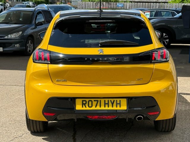 Peugeot 208 1.5 Bluehdi Gt Premium Hatchback Yellow #5
