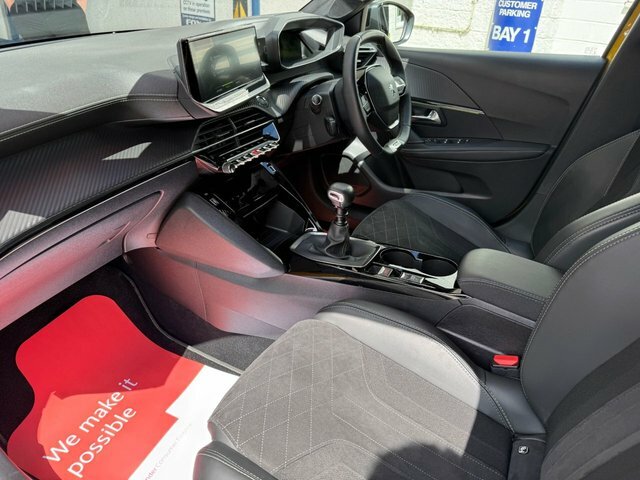 Peugeot 208 1.2 Puretech 100 Allure Black #8