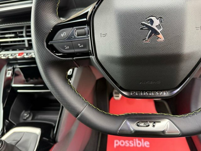 Peugeot 208 1.2 Puretech 100 Allure Black #58
