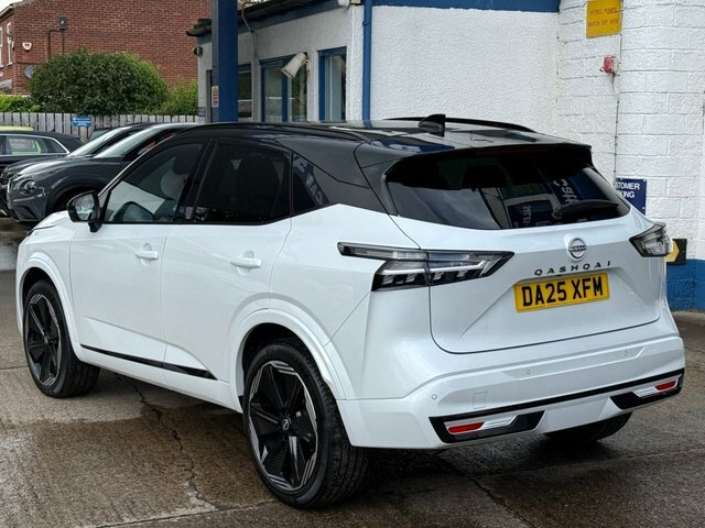 Nissan Qashqai Dig-t Mhev N-design Suv DA25XFM White #4