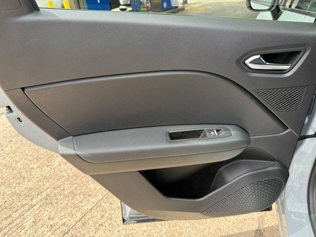Renault Captur 1.6 E-tech Full Hybrid 145 Techno Grey #48