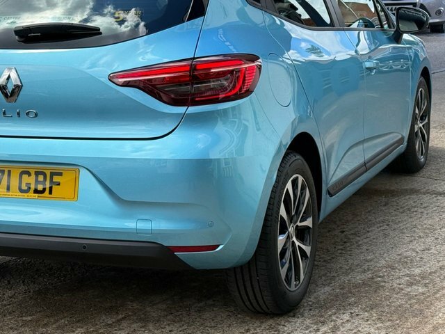 Renault Clio Play Tce White #33