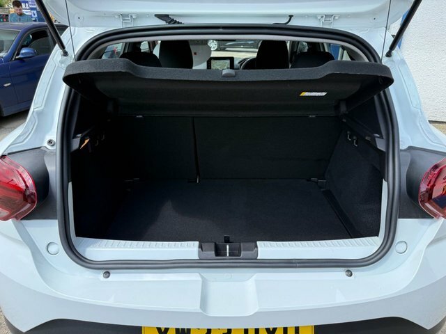 Dacia Sandero Stepway Tce Journey Hatchback YW23DYO White #6