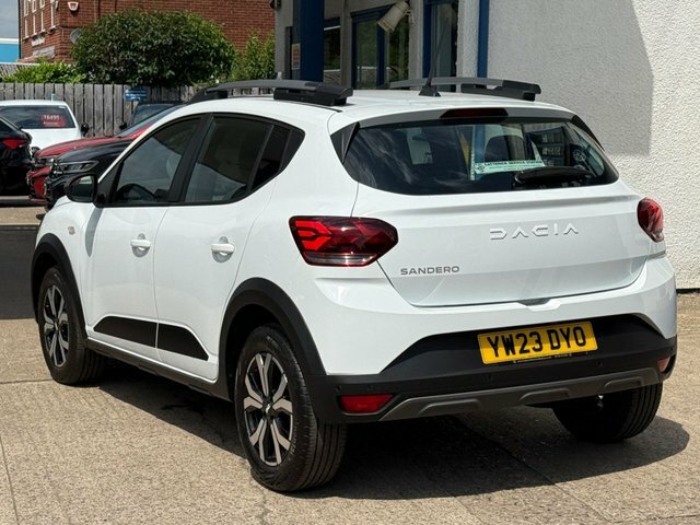 Dacia Sandero Stepway Tce Journey Hatchback YW23DYO White #4