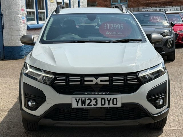 Dacia Sandero Stepway Tce Journey Hatchback YW23DYO White #2