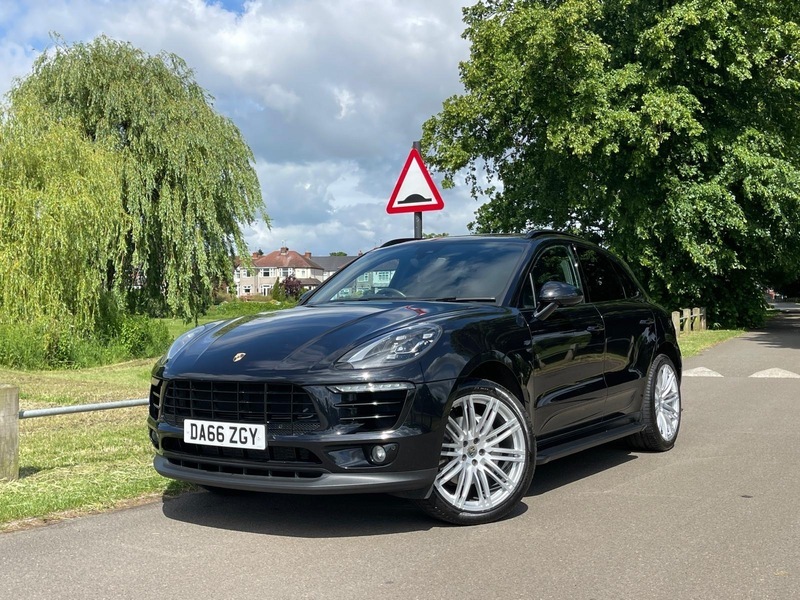 Porsche Macan D S Pdk Black