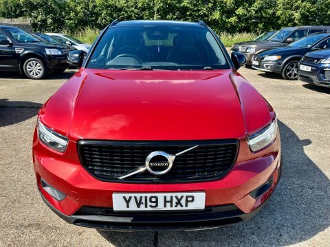 Volvo XC40 2.0 D4 R-design YV19HXP Red #3