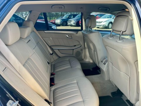 Mercedes-Benz E Class 2.1 E220 Bluetec Blue #2