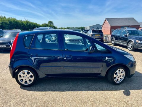 Mitsubishi Colt 1.1 Black Black #16