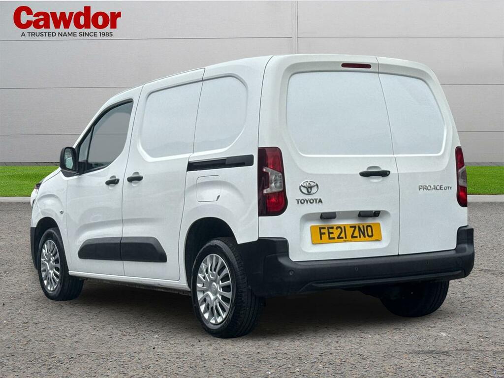 Toyota Proace City City Icon White #5