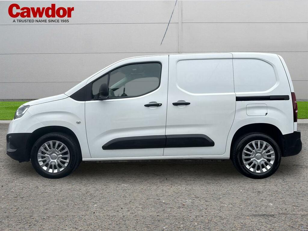 Toyota Proace City City Icon White #6