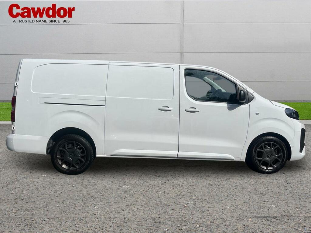 Citroen Dispatch Driver White #3