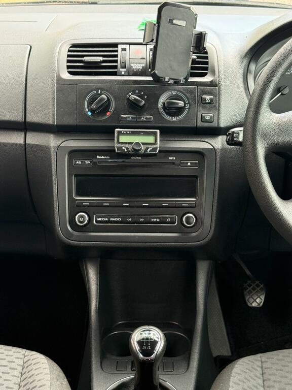 Skoda Fabia 1.2 Tsi Yellow #26