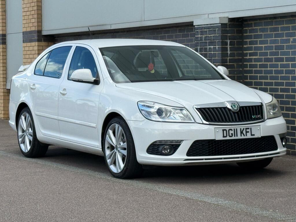 Skoda Octavia Vrs Limited Edition White #4
