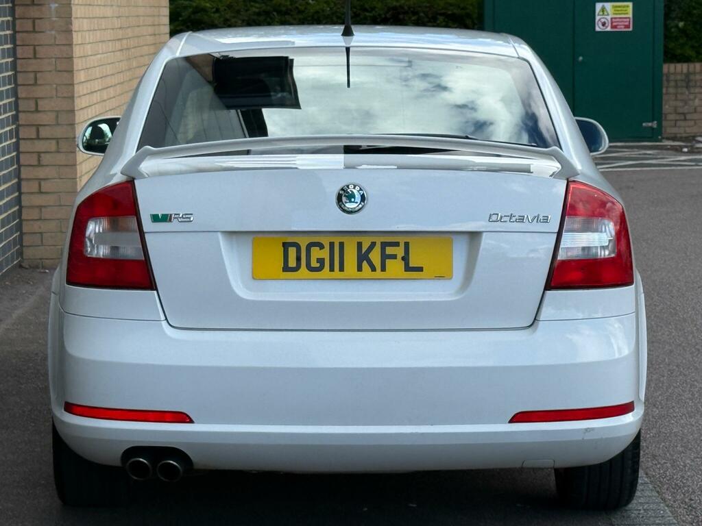 Skoda Octavia 1.4 Tsi Se Red #8