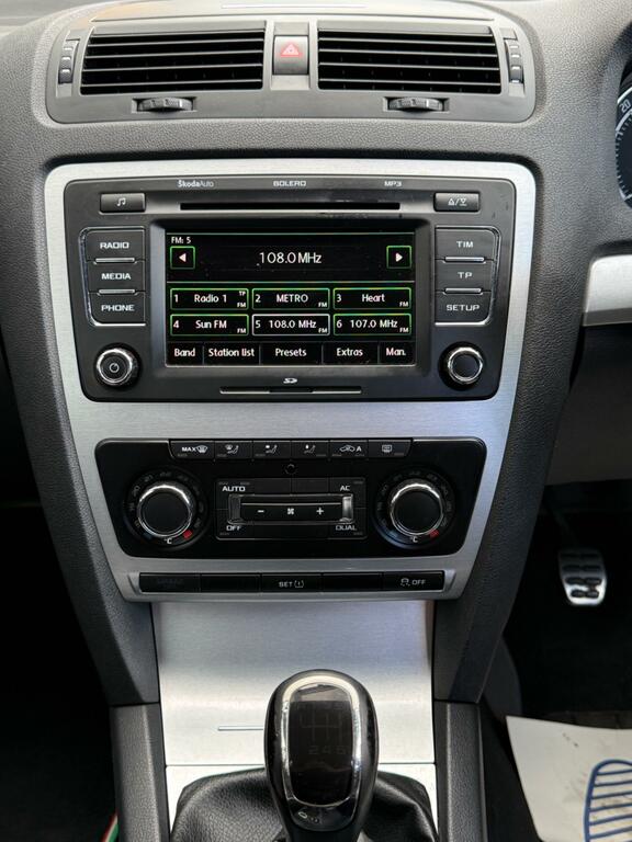 Skoda Octavia 1.4 Tsi Se Red #42