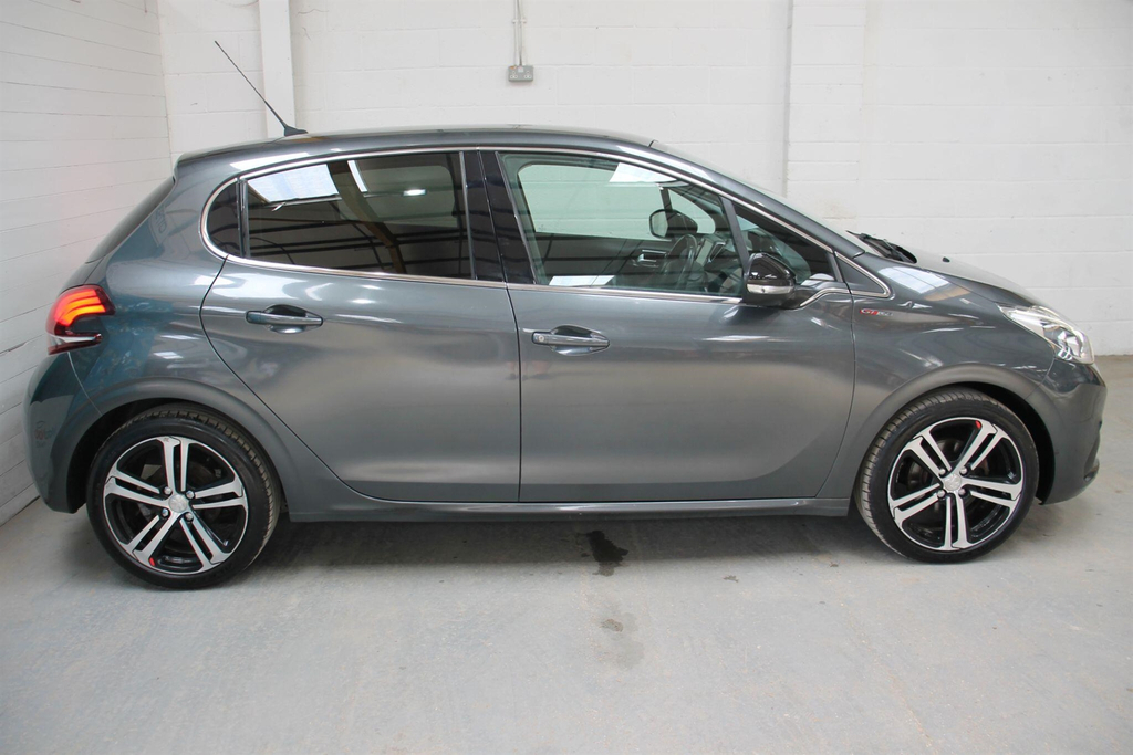 Peugeot 208 1.2 Puretech Gt Line Euro 6 Ss MT16XMV Grey #2
