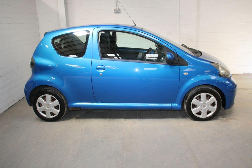 Toyota Aygo 1.0 Blue 5 #9