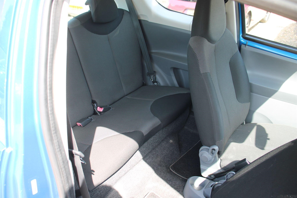 Toyota Aygo 1.0 Blue 5 #16