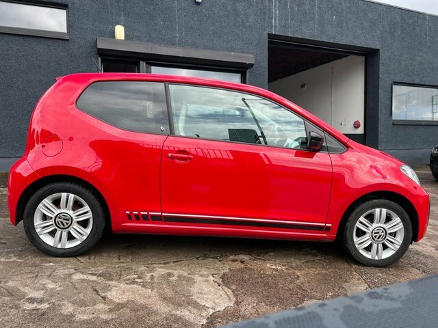 Volkswagen Up 2018 1.0 Up Beats Hatchback Eur SK68WHB Red #3
