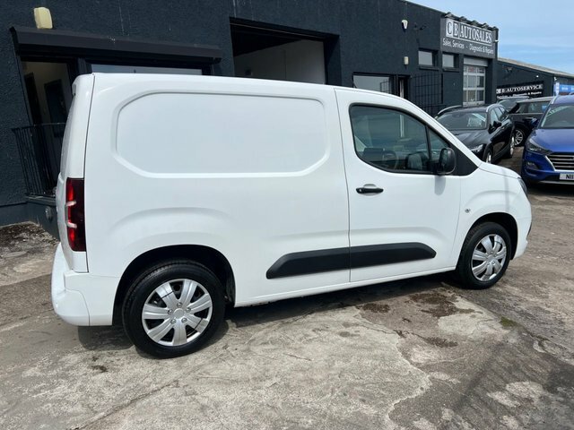 Vauxhall Combo 2020 1.6 Turbo D 2300 Sportive Panel Van Diese White #3