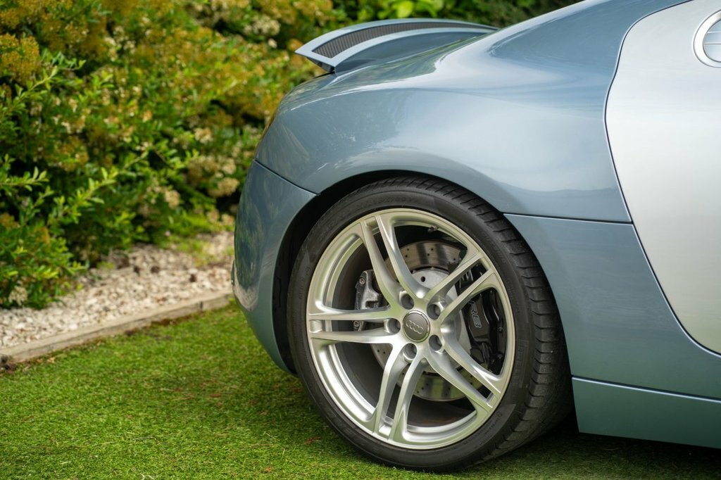 Audi R8 Coupe 4.2 Black #9