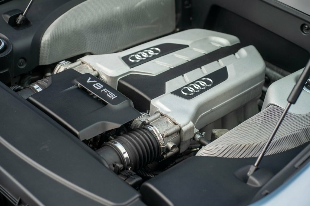 Audi R8 Coupe 4.2 Black #23