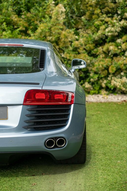 Audi R8 Coupe 4.2 Black #58
