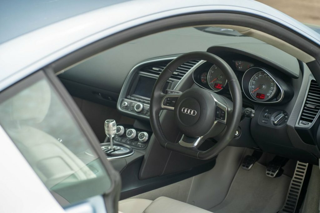 Audi R8 Coupe 4.2 Black #14