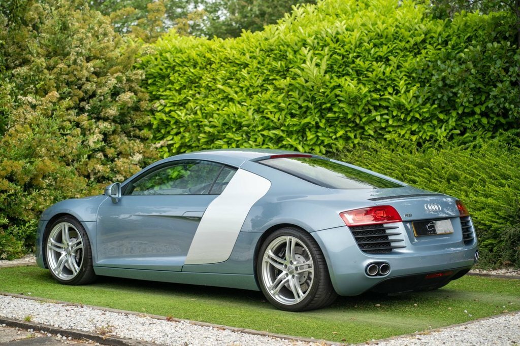 Audi R8 Coupe 4.2 Black #62