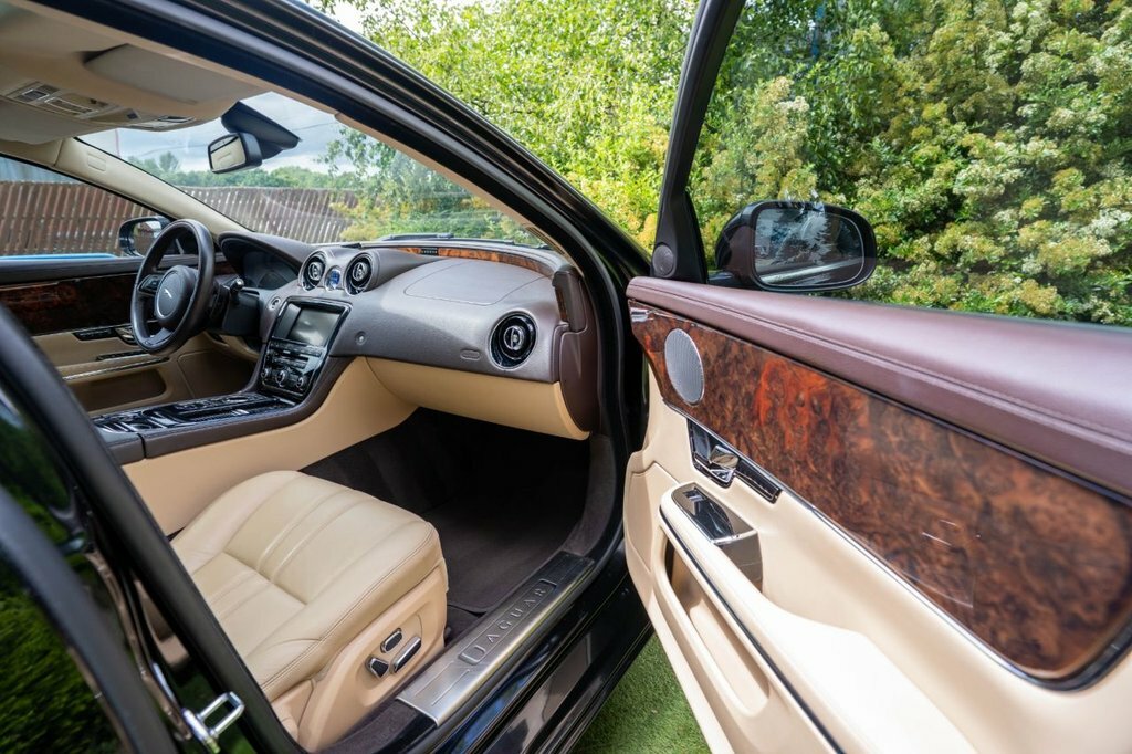 Jaguar XJ D Blue #20