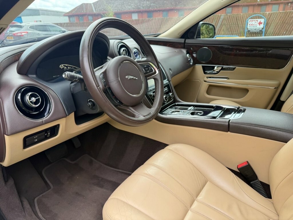 Jaguar XJ Saloon Black #3