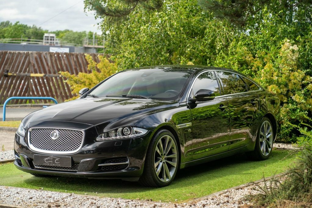 Jaguar XJ Saloon Black #2
