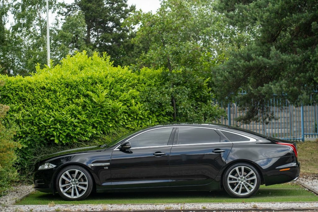Jaguar XJ D Blue #9