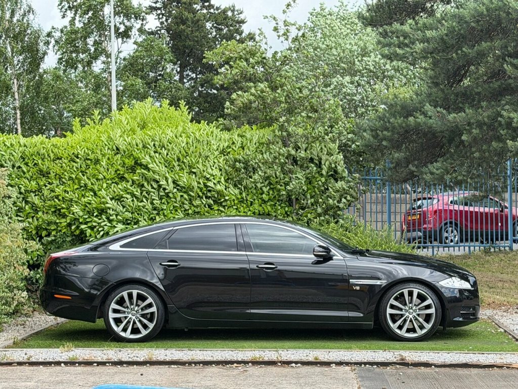 Jaguar XJ Saloon Black #2