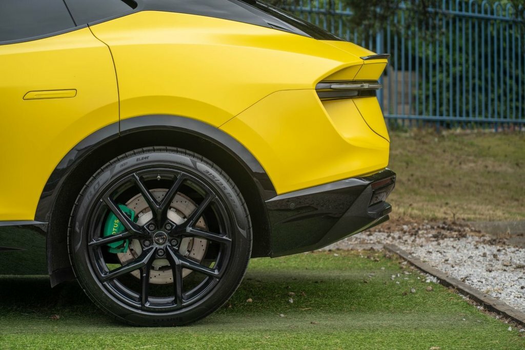 Lotus Eletre R  #13