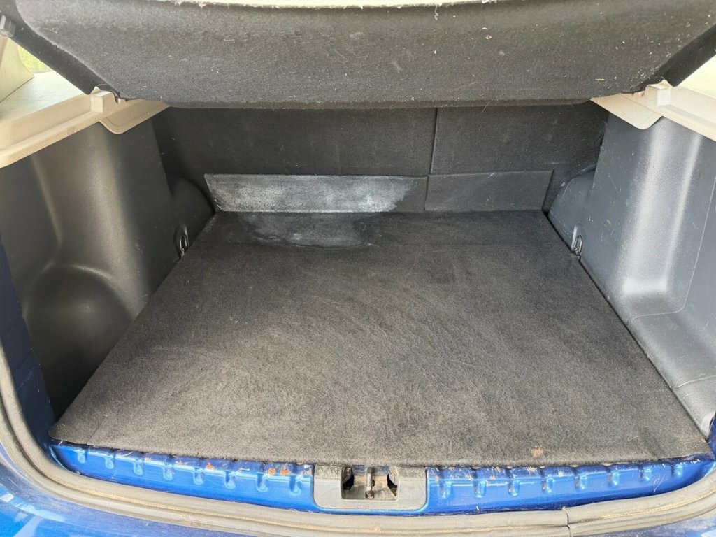 Dacia Duster Access White #16
