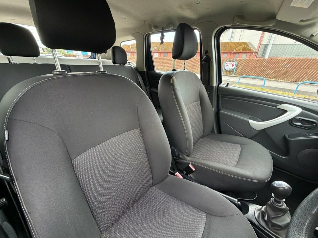 Dacia Duster Access White #13