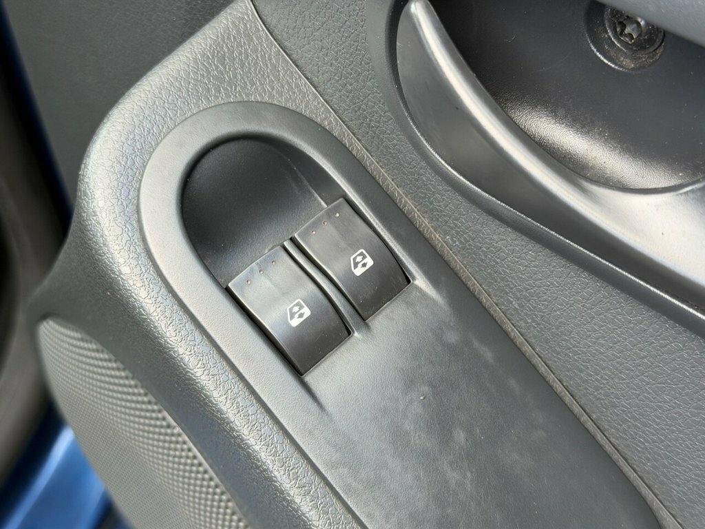 Dacia Duster Access White #12